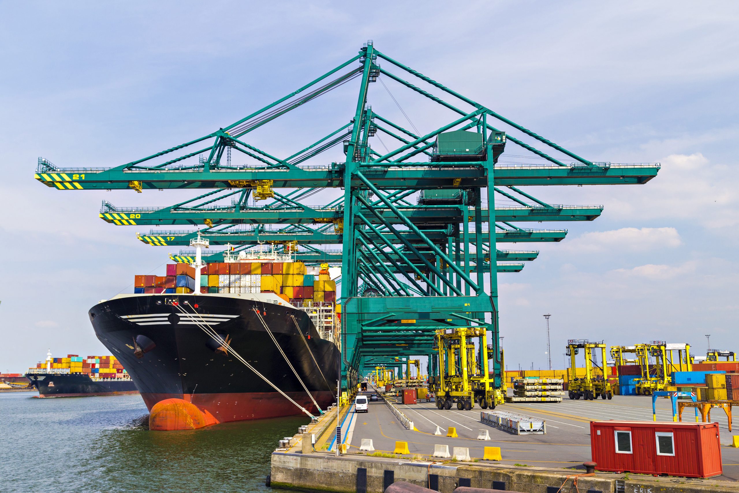 Container vessel harbor